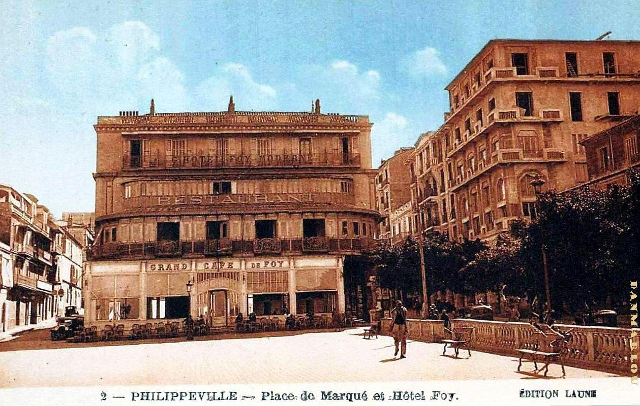 Philippeville - Place Marque et Hotel de Foy.jpg